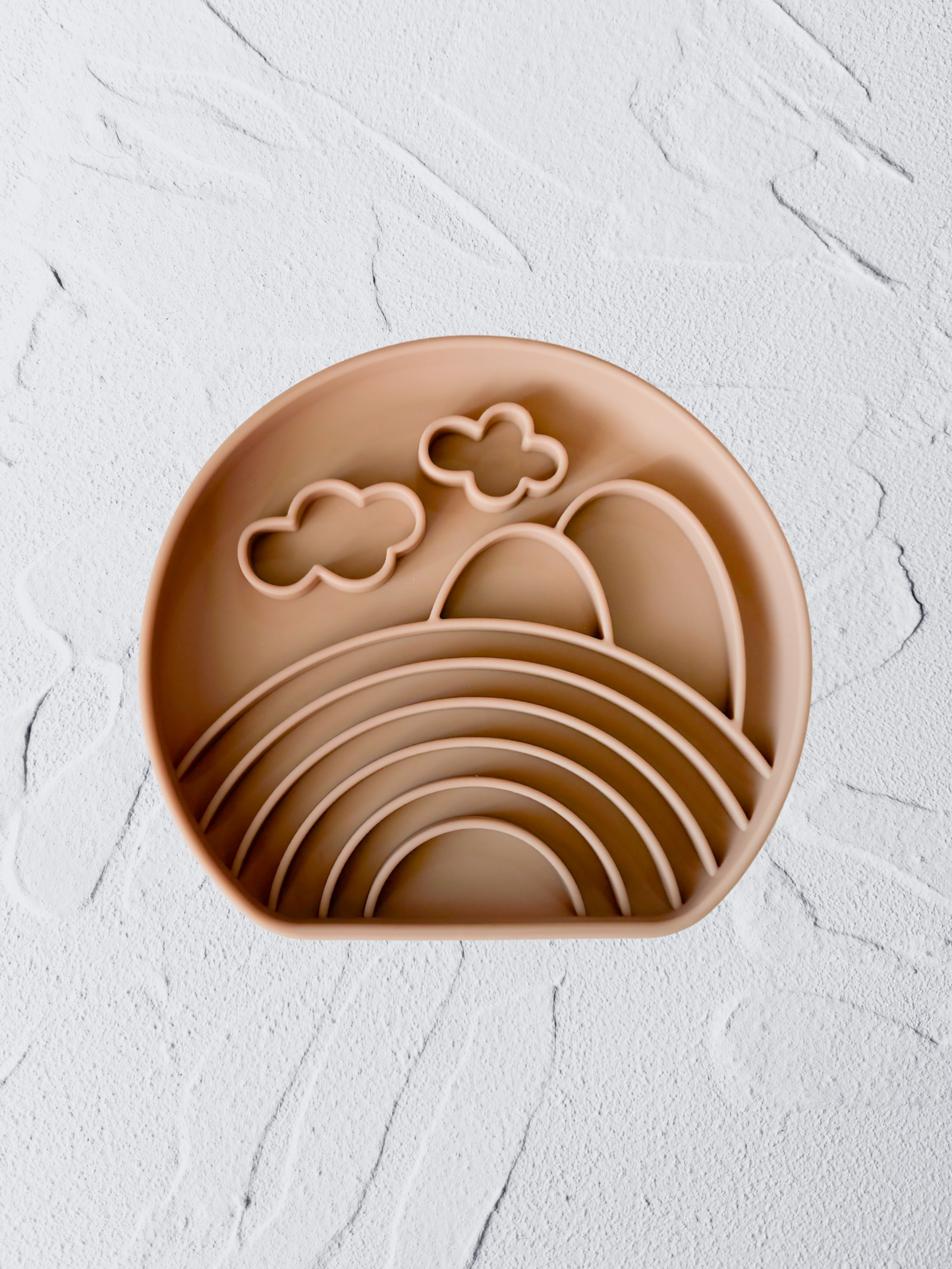 the choorens slow feeder in caramel