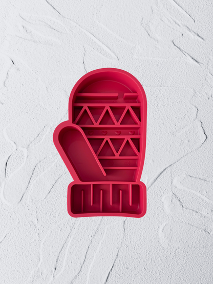 baby it's cold outside feeder (cherry cobbler) (christmas special)