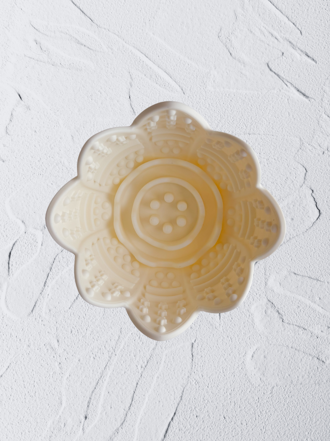 the bossam feeder (coconut)