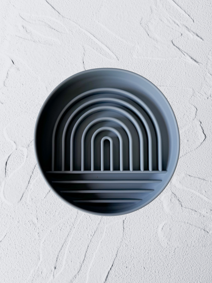 the carameow feeder (shadow)