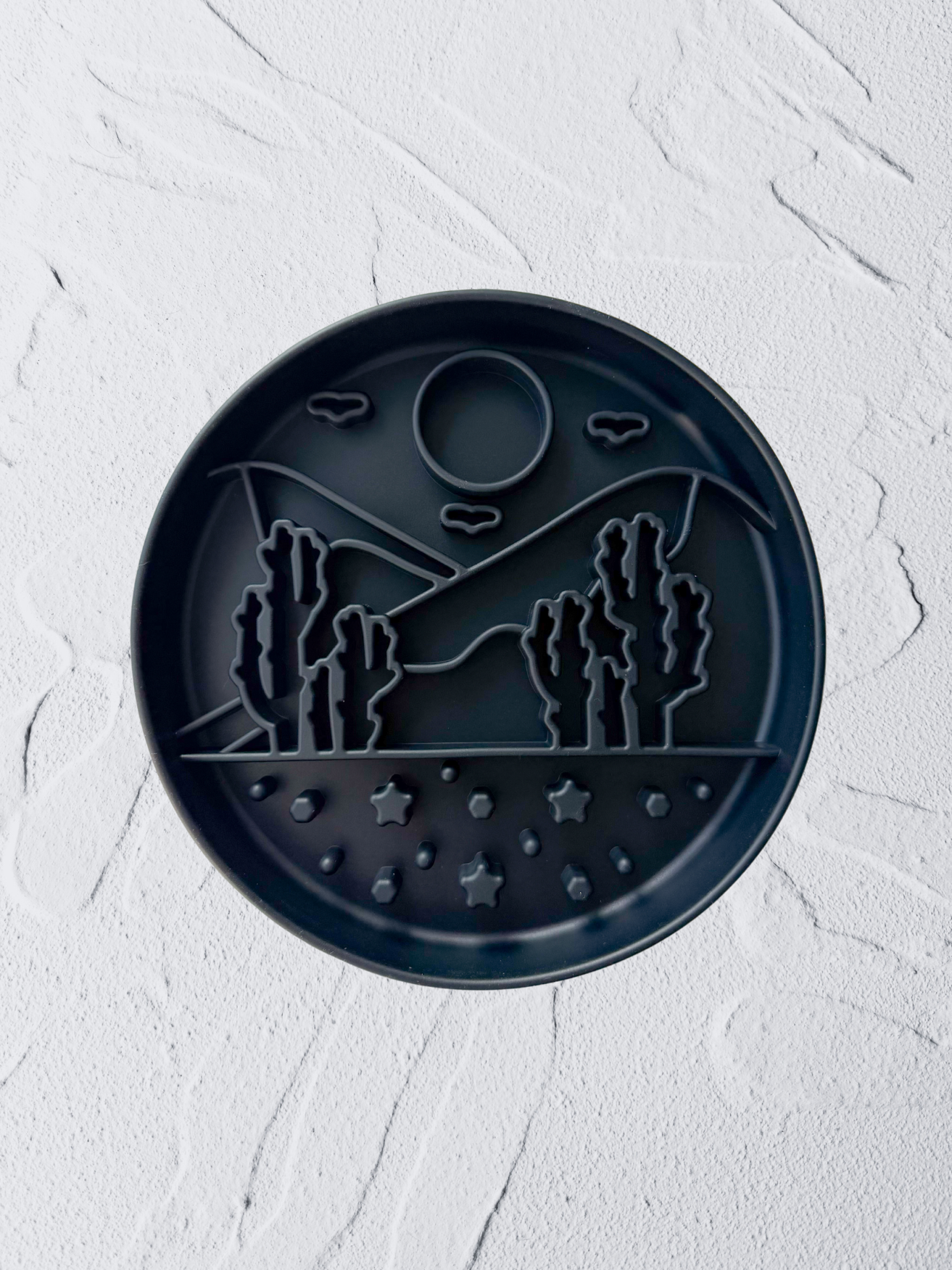 the chicca feeder (obsidian)