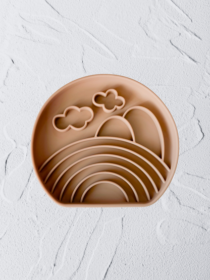 the choorens slow feeder in caramel