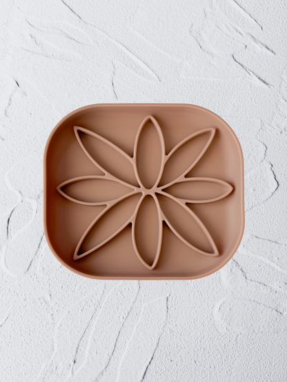 the winter feeder (caramel)