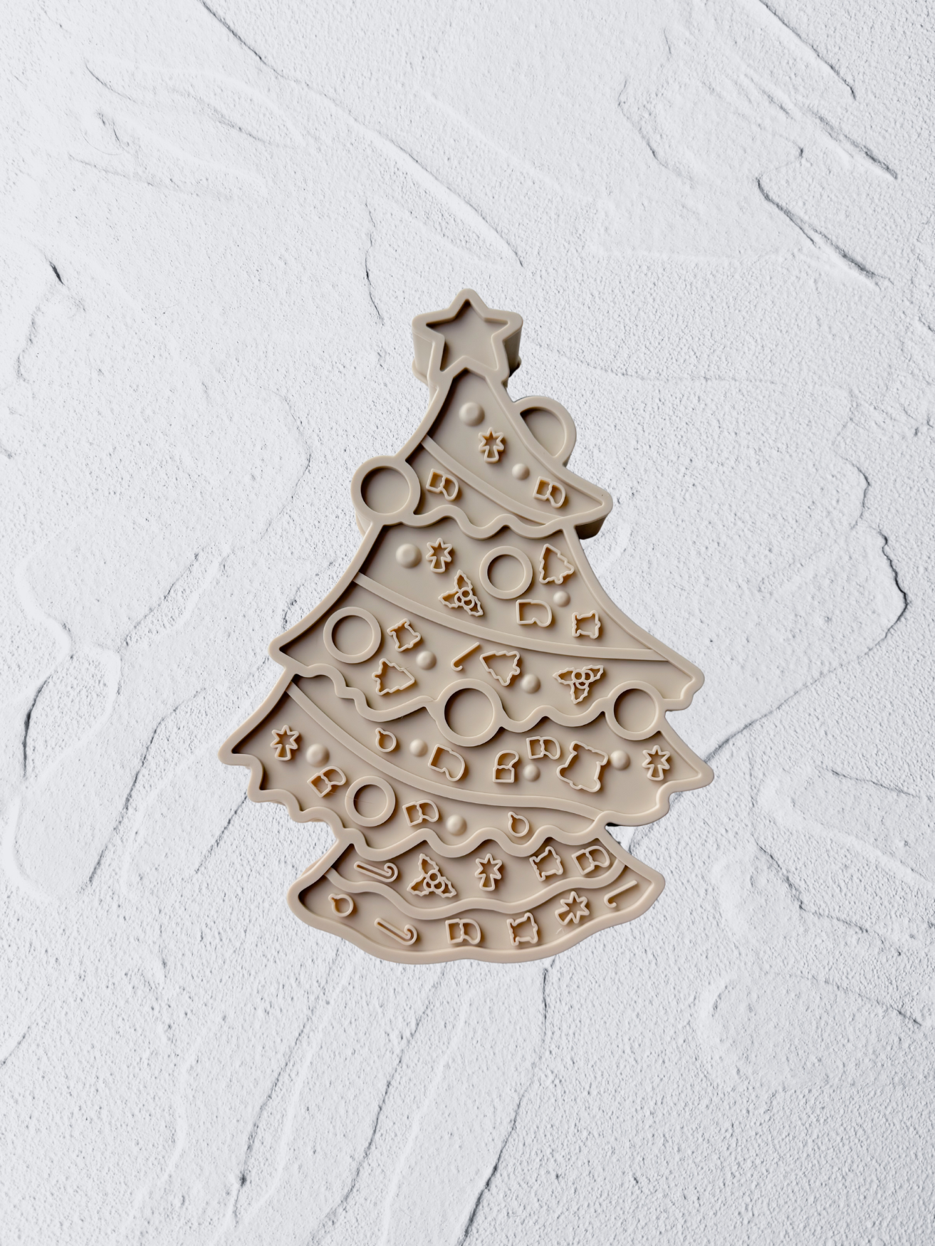 tree-mendous christmas feeder (very vanilla) (christmas special)